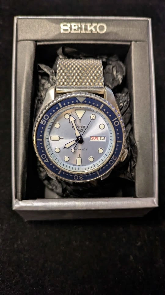 Seiko 5 Sports SRPE77K1 Automatic Blue Bezel Silver Dial Watch - photo 2