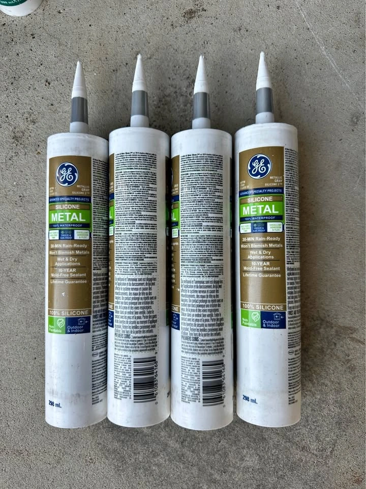GE Silicone 2 Metal Sealant, Metallic Gray - 4 Tubes (298 ml)