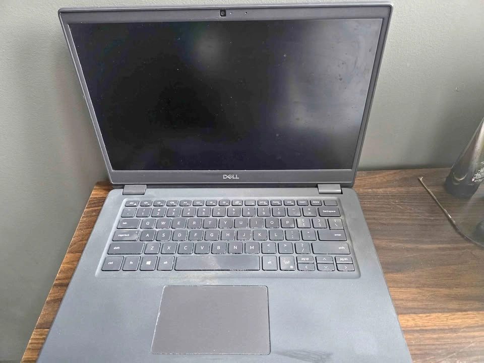 Dell Latitude 3410 Laptop