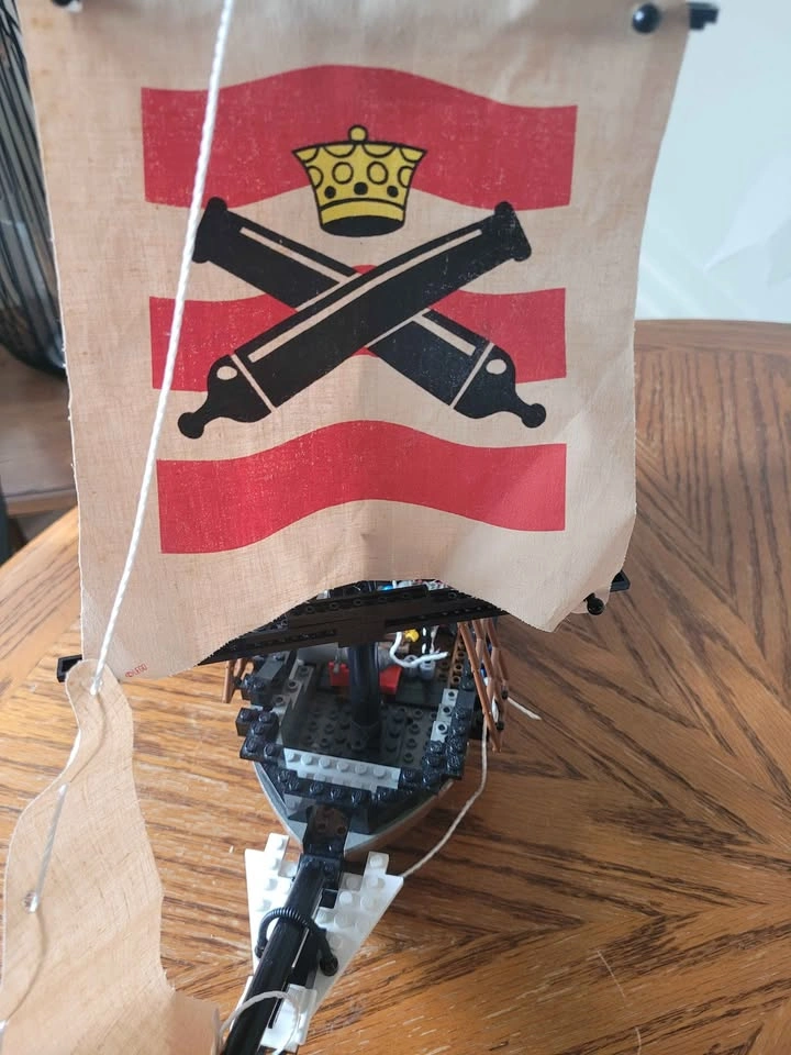 LEGO 6271 Imperial Flagship vintage Pirates set (1992) - photo 3