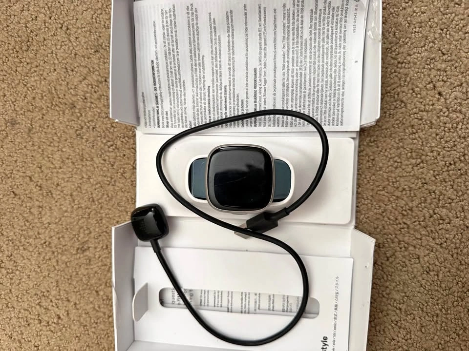 Google Fitbit Versa 4 Smartwatch