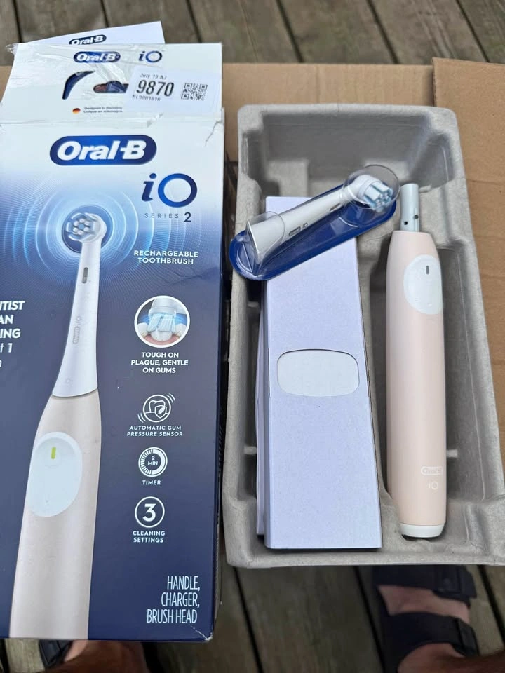 Oral-B iO Series 2 Rechargeable Toothbrush