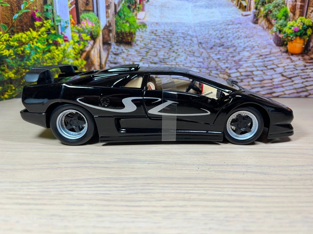 1:18 Brand NEW Lamborghini Diablo SV black Diecast Model Car - photo 4