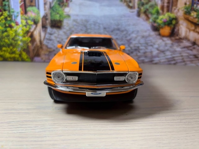 1:18 Brand New 1970 Ford Mustang Mach 1 Twister Orange - photo 2