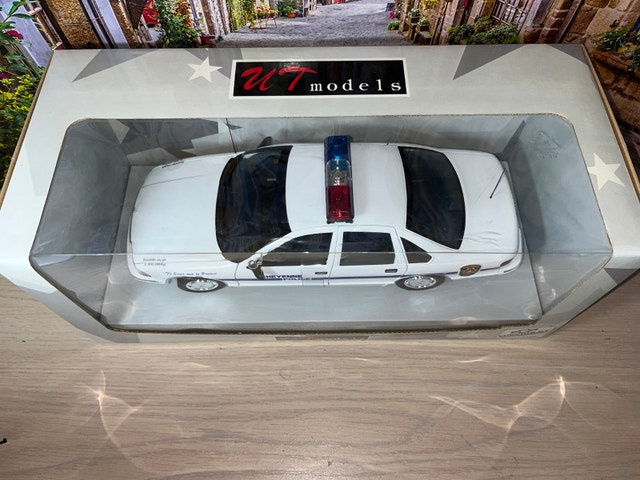 1:18 UT Models Chevrolet Caprice Police Car – Cheyenne Police - photo 3