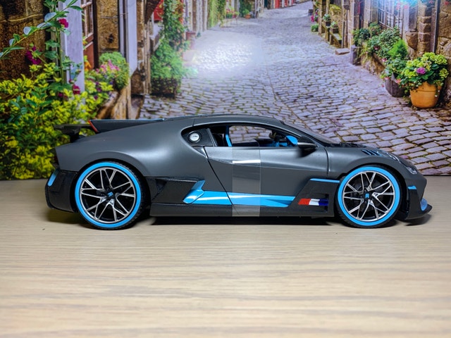 1:18 Brand New Bugatti Divo diecast Model car - photo 3