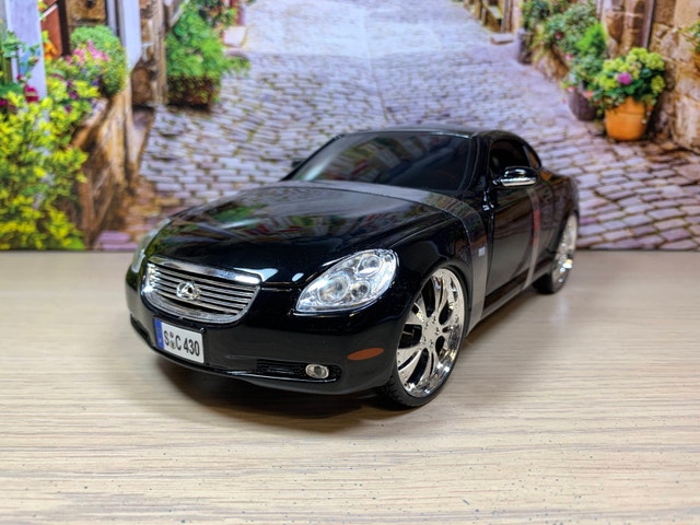 1:18 Brand New Lexus SC 430 Custom Low Motion Diecast - photo 2