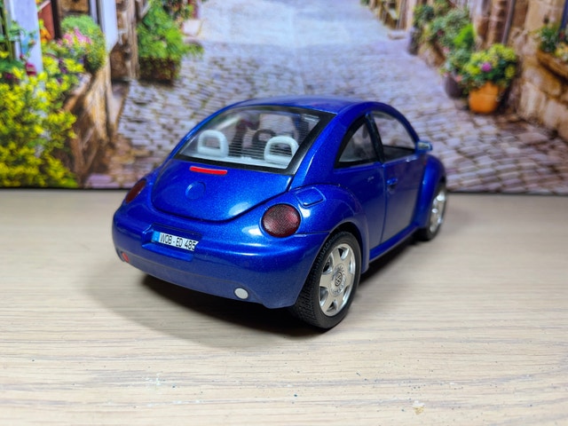 1:18 Made in Italy 1998 Volkswagen Beetle diecast Model car - photo 4