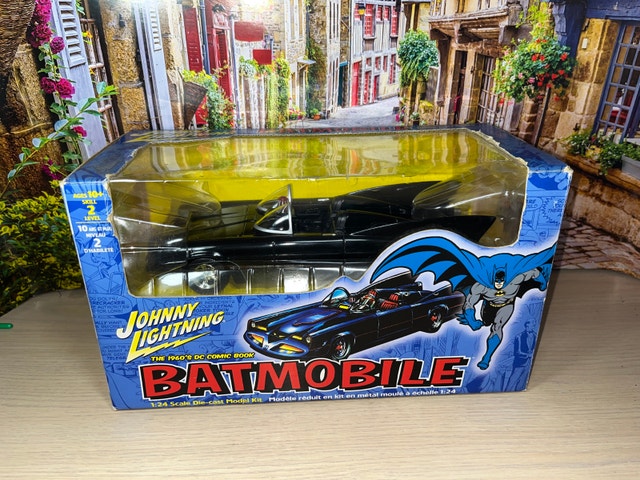 1:24 New with box 1960's DC Comic Book Batmobile diecast model