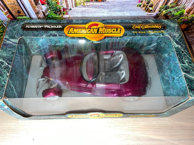 1:18 Ertl American Muscle Plymouth Prowler diecast Model Car - photo 4