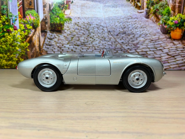 1:18 Brand New Porsche 550A Spyder diecast collectible sport car - photo 3