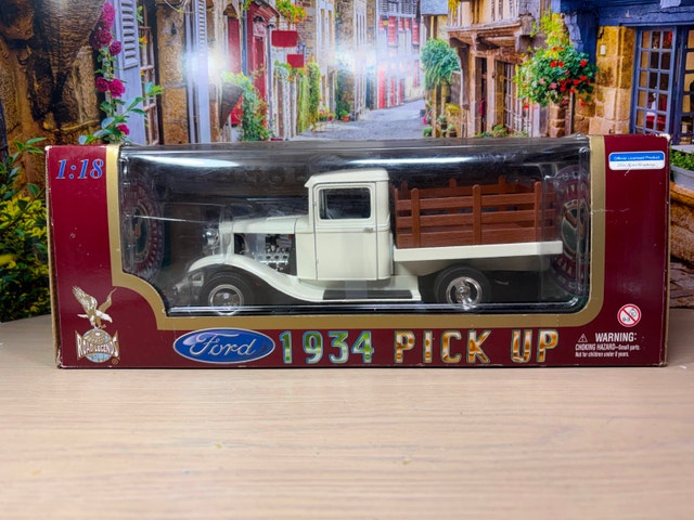 1:18 New in BOX 1934 Ford Pick Up Diecast Collectible truck - photo 3