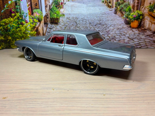 1:18 1963 Dodge 330 Silver diecast Model car New with Box - photo 5