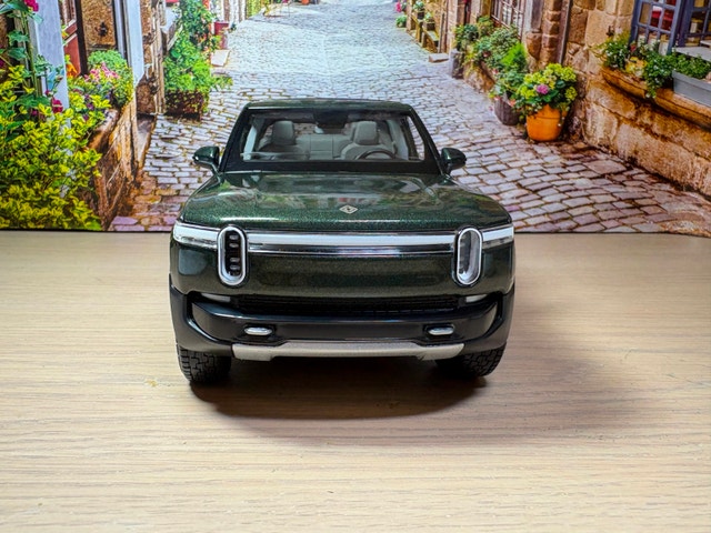 1:20 Brand New Rivian R1T all-electric pickup diecast Model