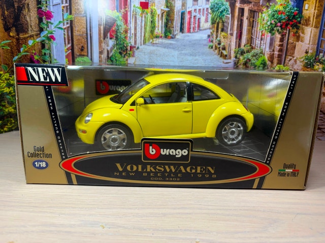 1:18 Made in Italy 1998 Volkswagen New Beetle Diecast Model