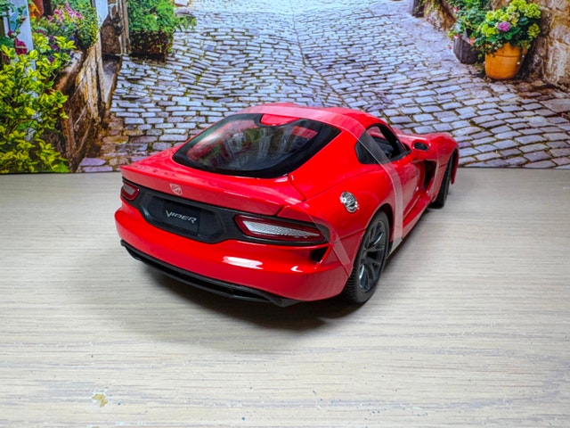 1:18 Brand New 2013 Dodge SRT Viper GTS Diecast Model car - photo 5