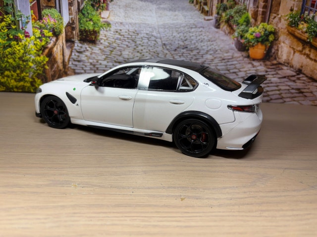 1:18 Brand New Alfa Romeo Giulia GTAm diecast Model Car - photo 5
