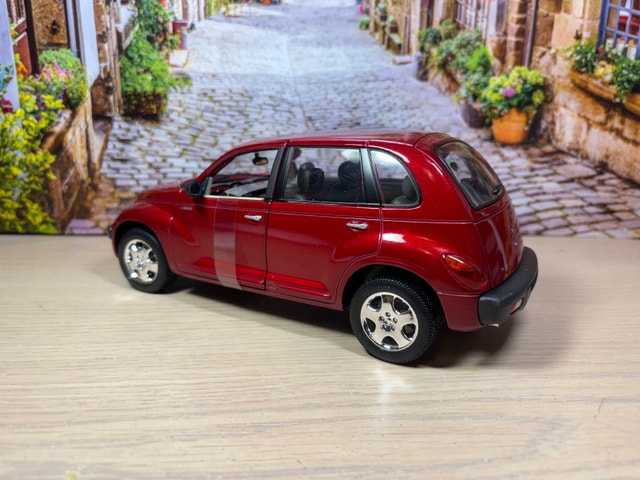 1:18 Brand New Chrysler PT Cruiser diecast Model Car - photo 5