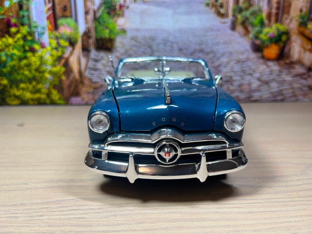 1:18 Brand New 1949 Ford convertible diecast Model car - photo 2