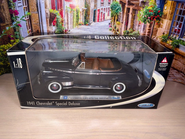1:18 New in Box 1941 Chevrolet Special Deluxe Diecast Model
