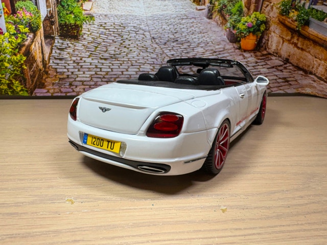 1:18 Brand New Bentley Continental Supersports ISR diecast - photo 4