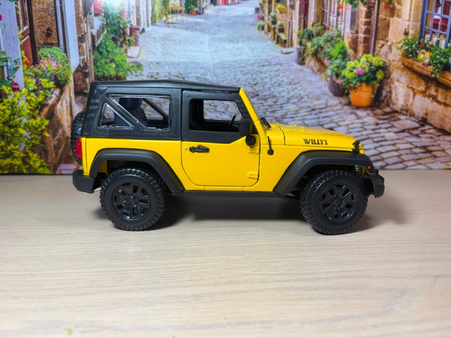 1:18 Brand New 2014 Jeep Wrangler Willys diecast Model car - photo 3