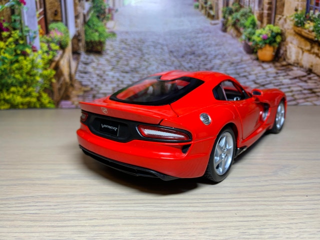 1:18 2013 Dodge Viper SRT GTS diecast model car NO BOX - photo 3