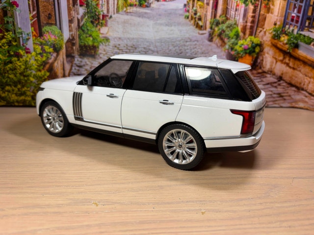 1:18 Brand New Land Rover Range Rover (L405) diecast model - photo 5