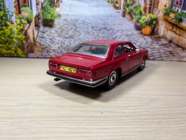 Rolls-Royce Camargue diecast Model car Made in Italy 1:22 Scale - photo 5