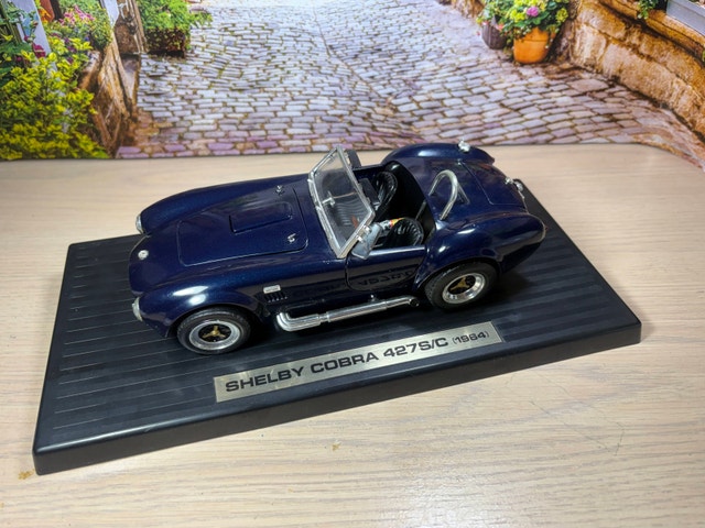 1:18 Shelby Cobra 427 S/C (1965) – Diecast Model - photo 3