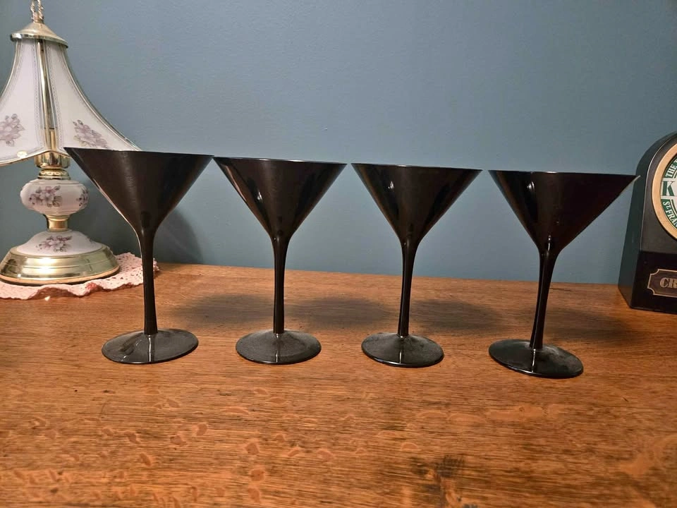 Set of 4 Black Martini Glasses
