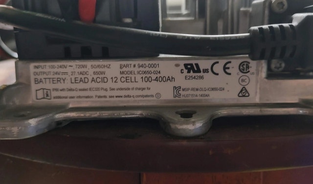 Used Delta Q IC0650-024 24V industrial battery charger TESTED - photo 2