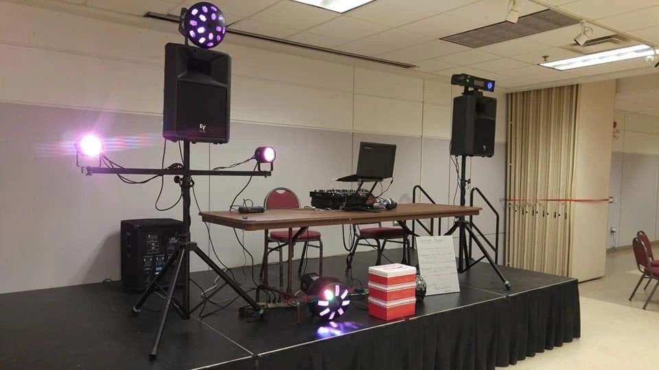 Mobile DJ Setup - photo 2