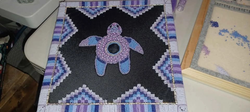 Hand beaded Indigenous grad caps - photo 4