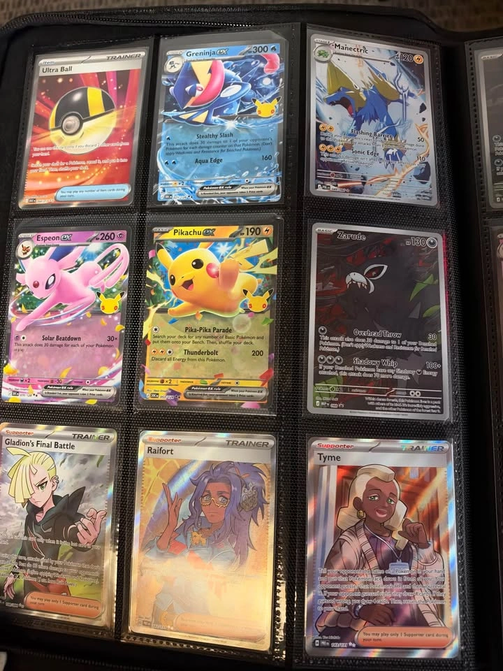 Pokémon 30th Celebration Booster Bundles + Card Binder - photo 5