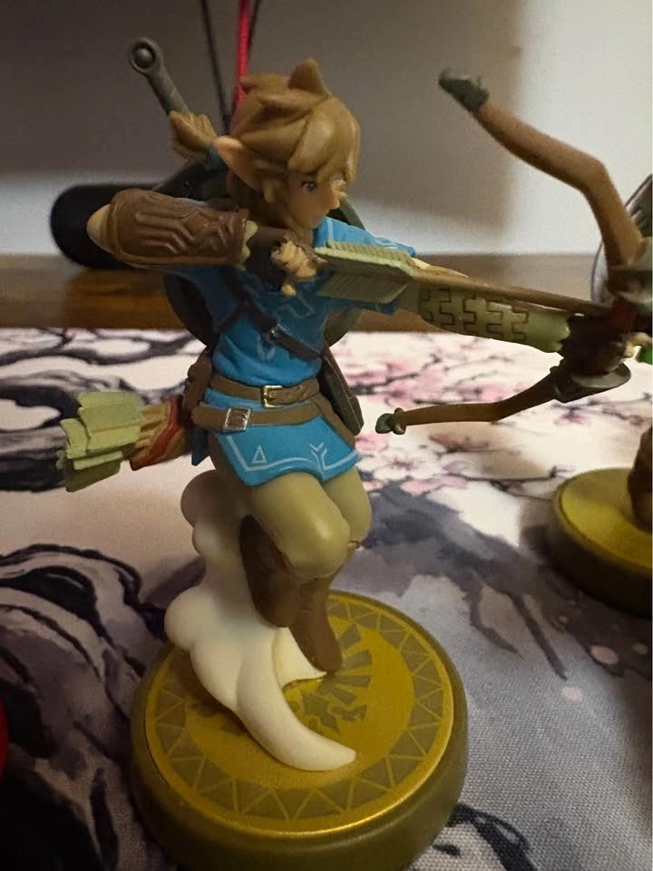 Nintendo Loose Zelda Amiibo Lot – 4 Figures - photo 3