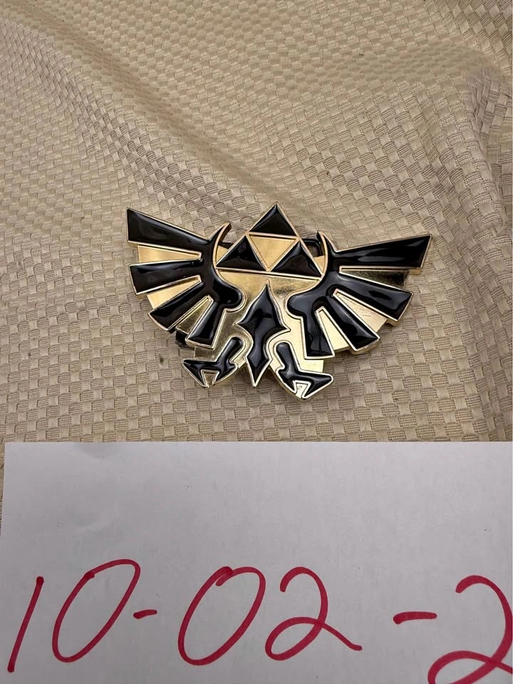 Nintendo Legend of Zelda Twilight Princess Hylian Crest Belt Buc