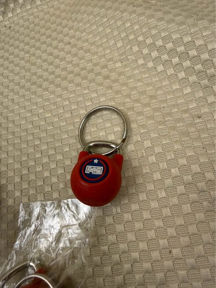 F45 Training Kettlebell Keychains $10 each - photo 2