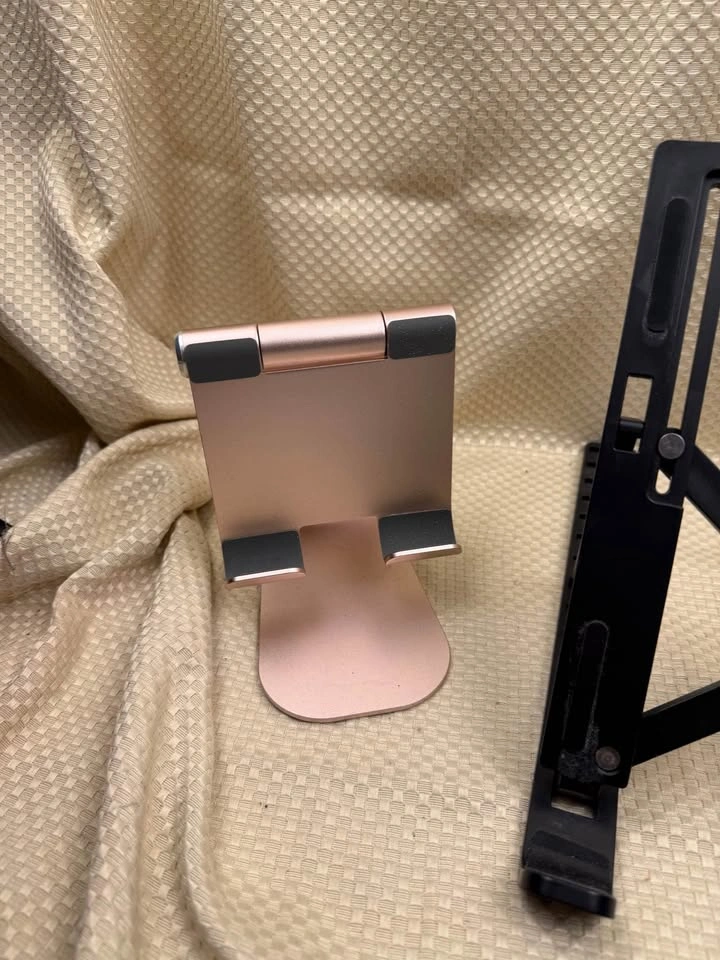 Foldable Laptop Stand and Rose Gold Phone Stand - photo 3