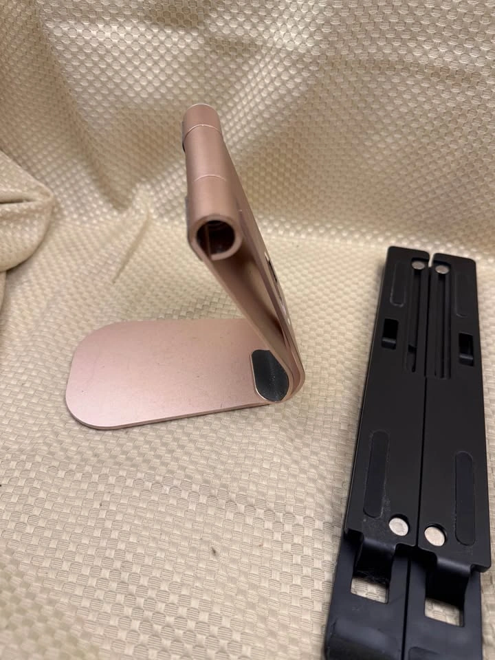Foldable Laptop Stand and Rose Gold Phone Stand - photo 5
