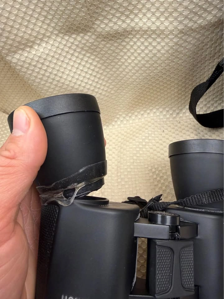 Bushnell Binoculars with Carrying Case -broken as is - photo 5