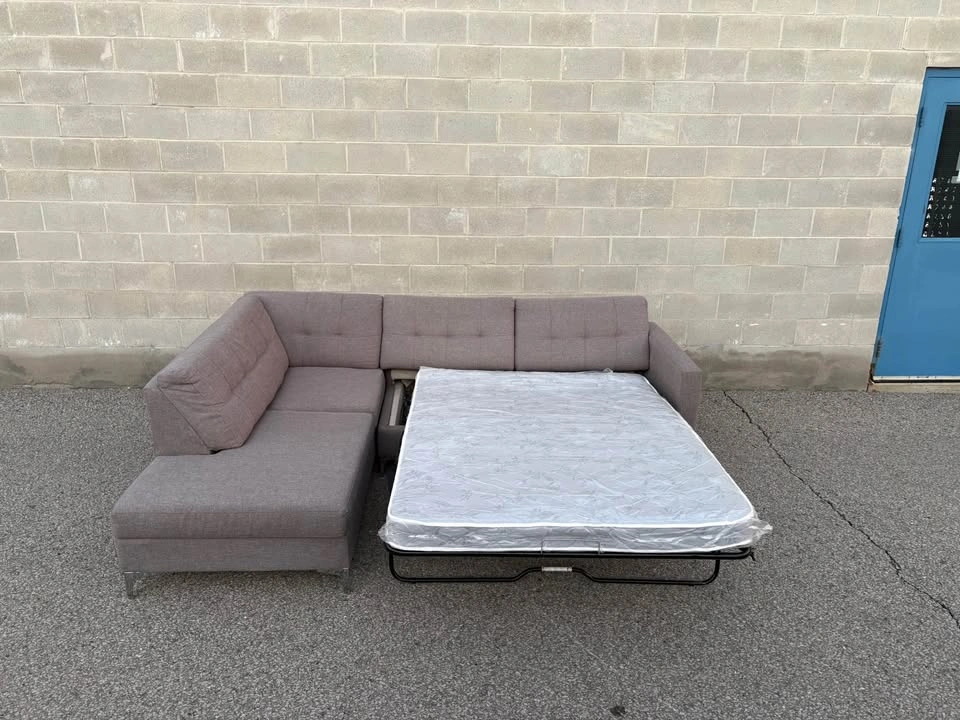 Grey Sectional Couch With Pull Out bed - photo 2