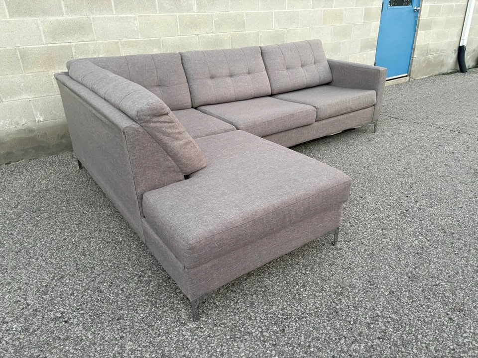 Grey Sectional Couch With Pull Out bed - photo 3