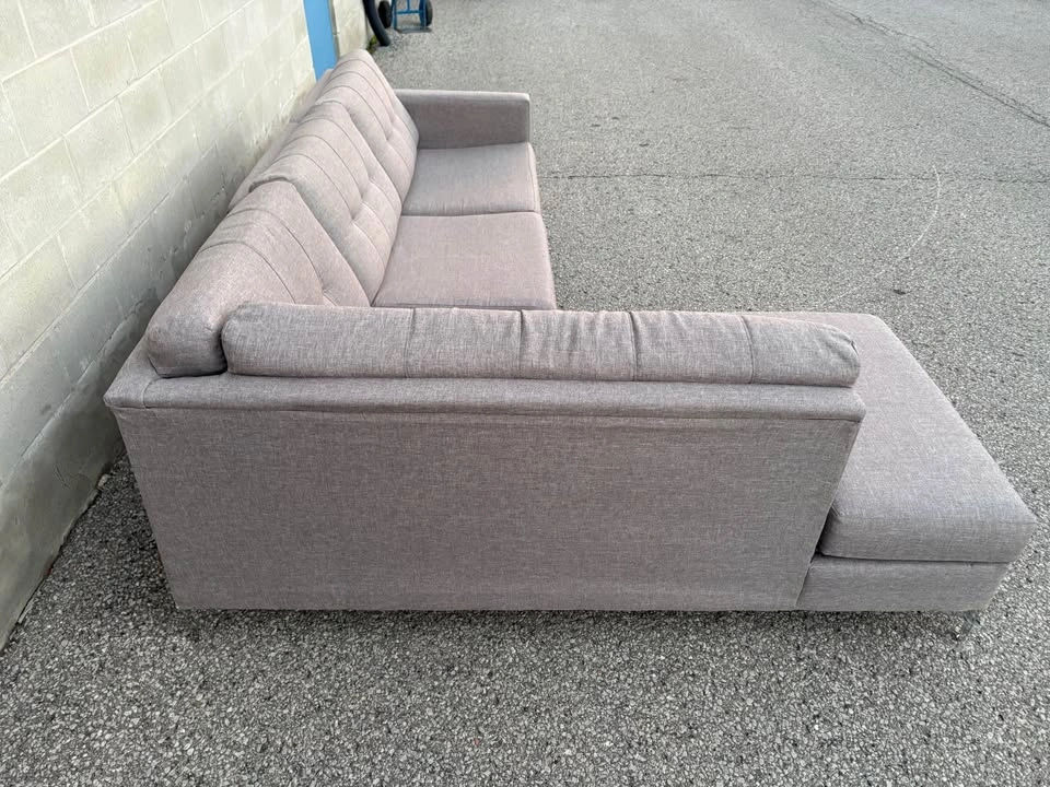 Grey Sectional Couch With Pull Out bed - photo 5