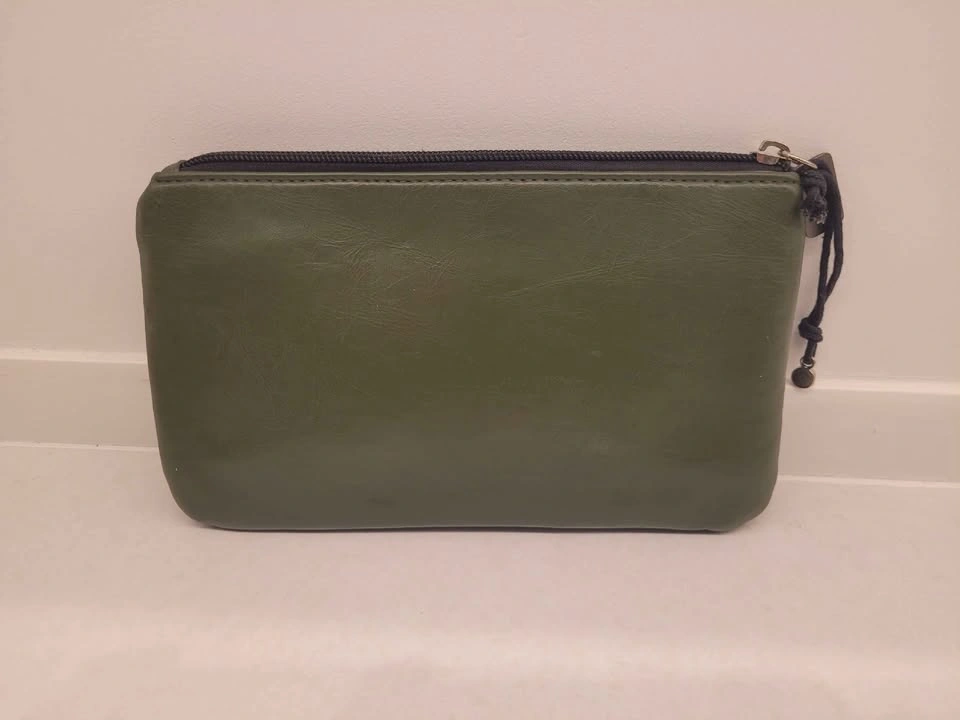 Fris & Co. Faux Leather Olive Green & Black Clutch - photo 3