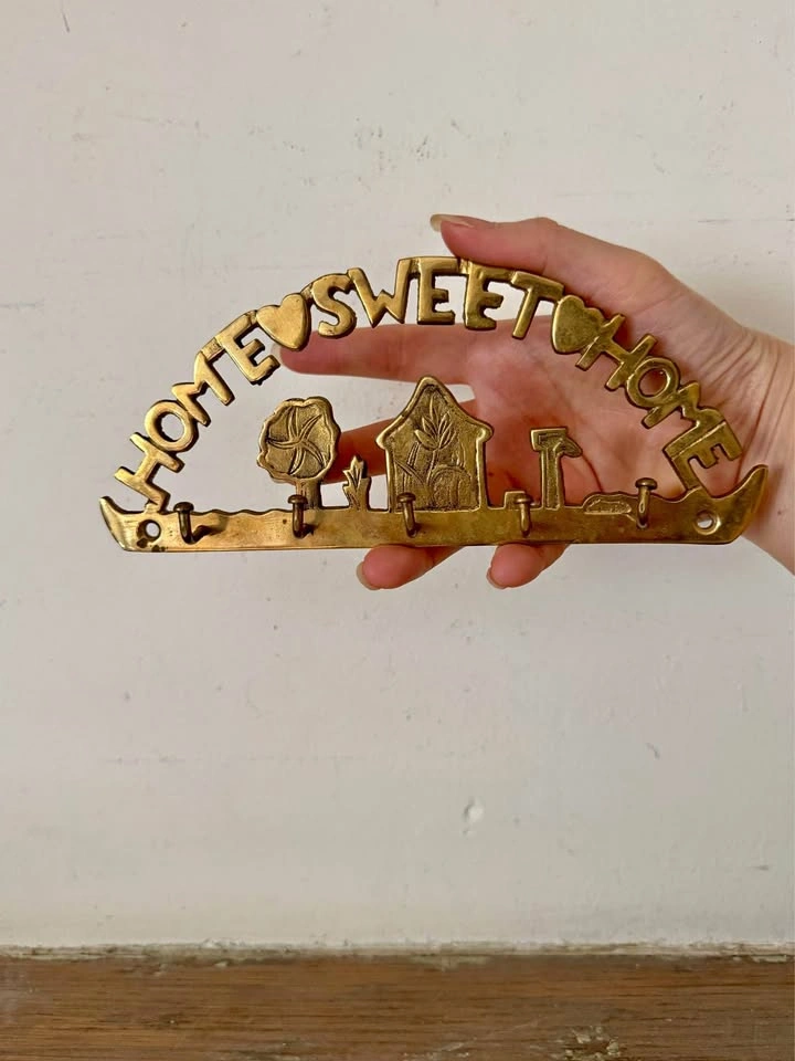 Vintage Brass Home Sweet Home Key Holder – 5 Hooks
