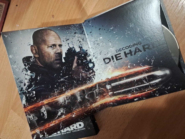 DIE HARD - 25TH ANNIVERSARY BLURAY COLLECTION : 4 movies - photo 4
