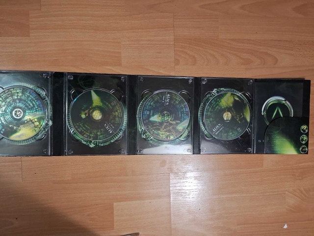 ALIEN QUADRILOGY (9 DVD SET) - photo 4