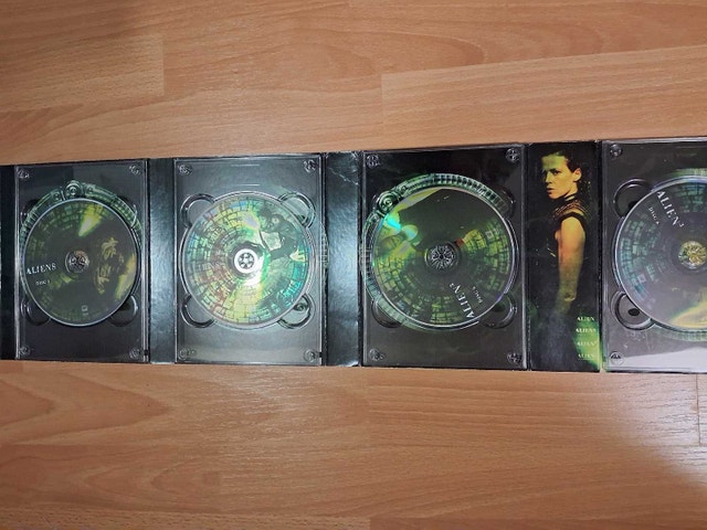 ALIEN QUADRILOGY (9 DVD SET) - photo 5