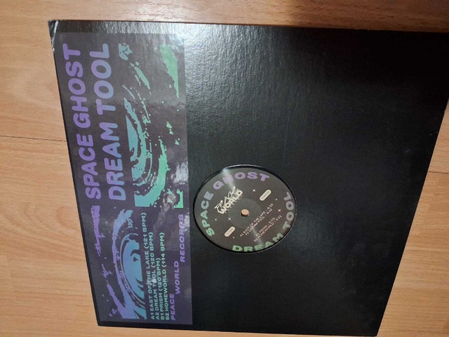 SPACE GHOST- DREAM TOOL (VINYL)